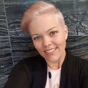 Meet your Posher, Lauren